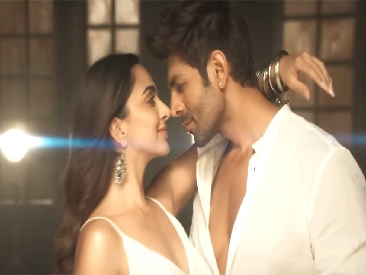 Coke Studio : 'पसूरी' बॉलीवुड गाने का रीमेक 'पसूरी नू' हुआ रिलीज, देखें वीडियो Coke Studio : 'पसूरी' बॉलीवुड गाने का रीमेक 'पसूरी नू' हुआ रिलीज, देखें वीडियो