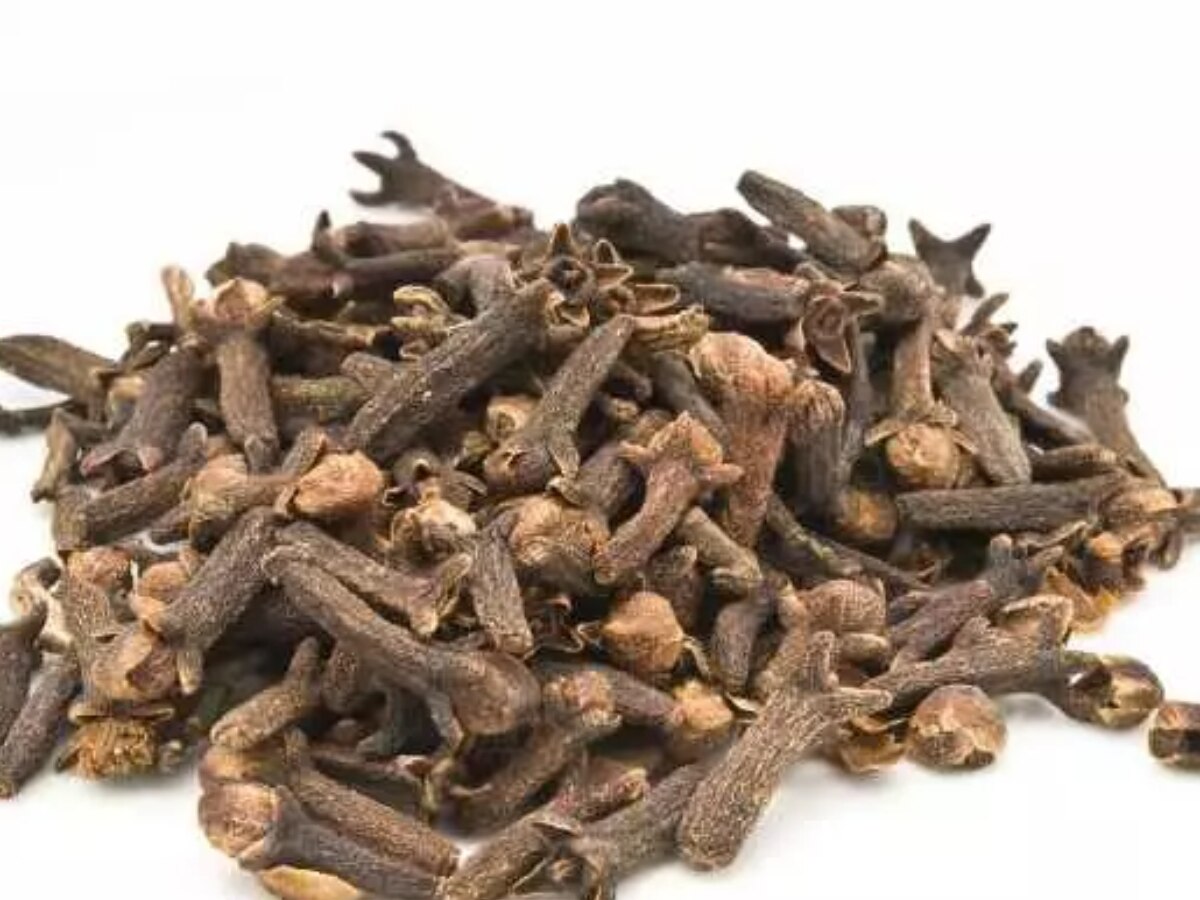 Benefits of Cloves men should eat 2 laung daily it helps reduce sexual