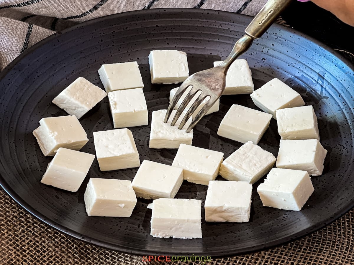 Paneer Benefits: जिम जाने के बाद भी कम नहीं हो रहा है वजन तो पनीर का इस तरह करें इस्तेमाल