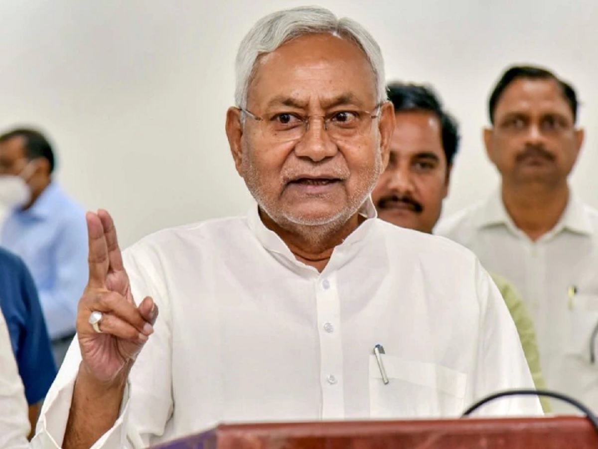 Basher Kumar Biography of Bihar CM Nitish Kumar will be launched on 3 July | बिहार ...