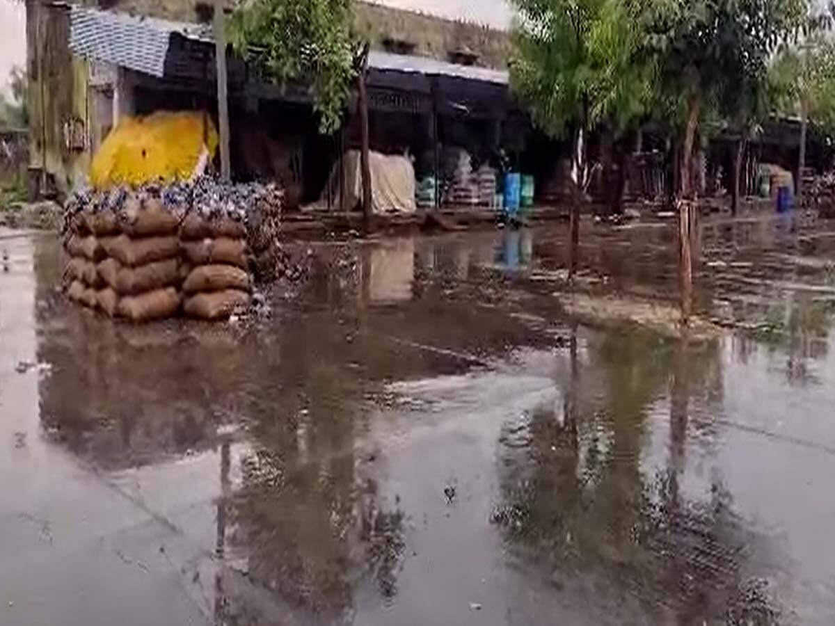 Tonk: मालपुरा में मानसून की पहली बरसात में ही नगरपालिका की खुली पोल, घरों में घुसा पानी
