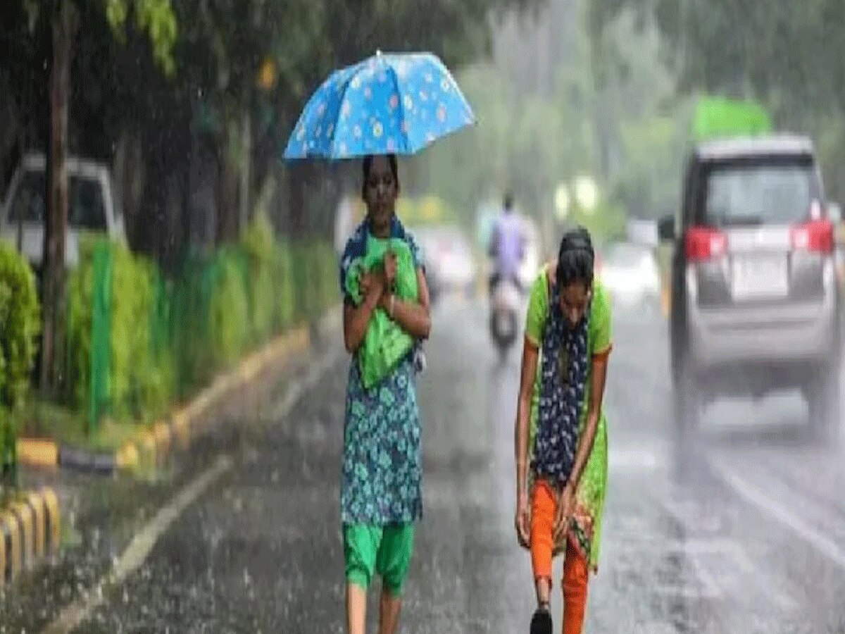 Weather Report: दिल्ली में मौसम खुशगवार; इस राज्य में बारिश से करोड़ों का नुकसान, यलो अलर्ट किया जारी