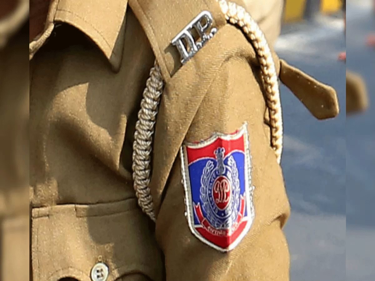 Delhi News: हेड कॉन्सटेबल पर जानलेवा हमला, पुलिस ने किया बादमाशों को गिरफ्तार Delhi News: हेड कॉन्सटेबल पर जानलेवा हमला, पुलिस ने किया बादमाशों को गिरफ्तार