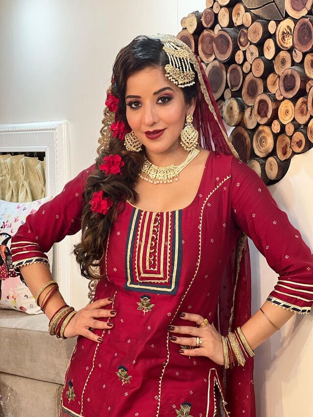Indian Girl Sayyeshaa Saigal Hot In Pinks Punjabi Dress | Indian girls,  Indian models, Punjabi dress