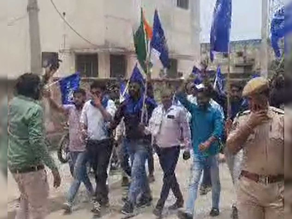 भीम आर्मी प्रमुख चंद्रशेखर पर हमले के विरोध में रामगढ़ में भीम सेना ने निकाली रैली 