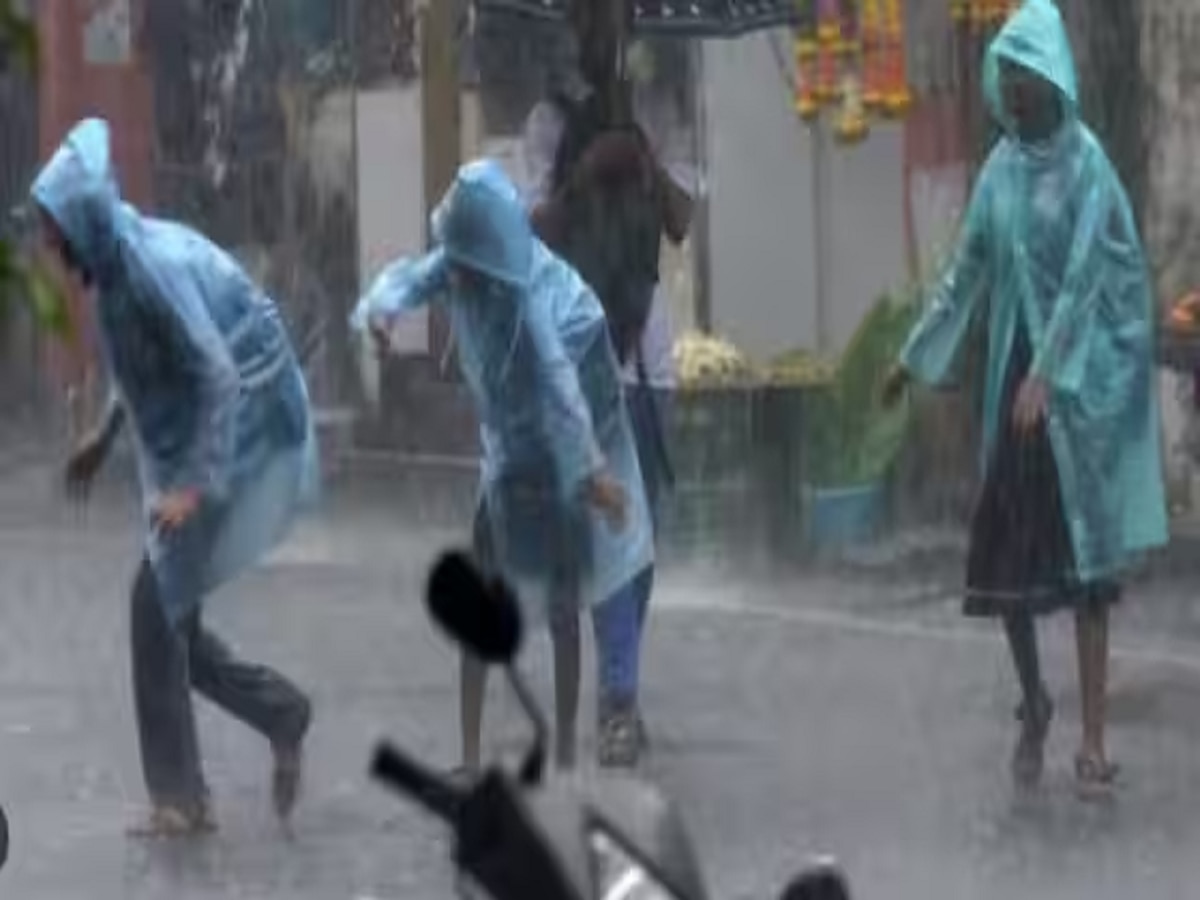 Bihar Weather Today: बिहार के 12 जिलों में होगी भारी बारिश, मौसम विभाग ने वज्रपात को लेकर अलर्ट किया जारी