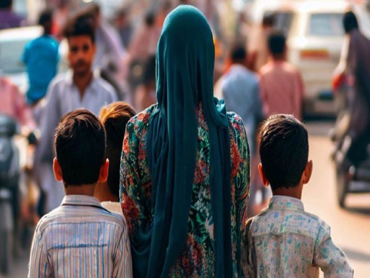 4 बच्चों के साथ पाकिस्तान से नोएडा आई महिला को कोर्ट ने भेजा जेल, जानें पूरा मामला