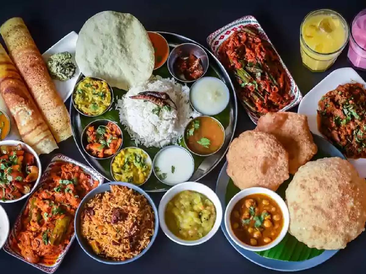 रोजक, लक्सा... सिंगापुर वाले जमकर खा रहे हैं ये भारतीय डिश, क्या आपने सुना है नाम