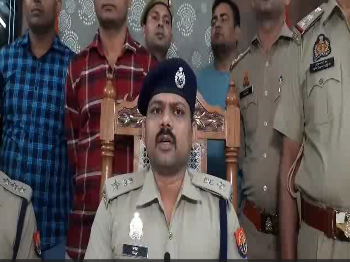 Ghaziabad Crime: गाजियाबाद में हथियार दिखाकर दिनदहाड़े लूट, पुलिस ने यूं किया गिरफ्तार