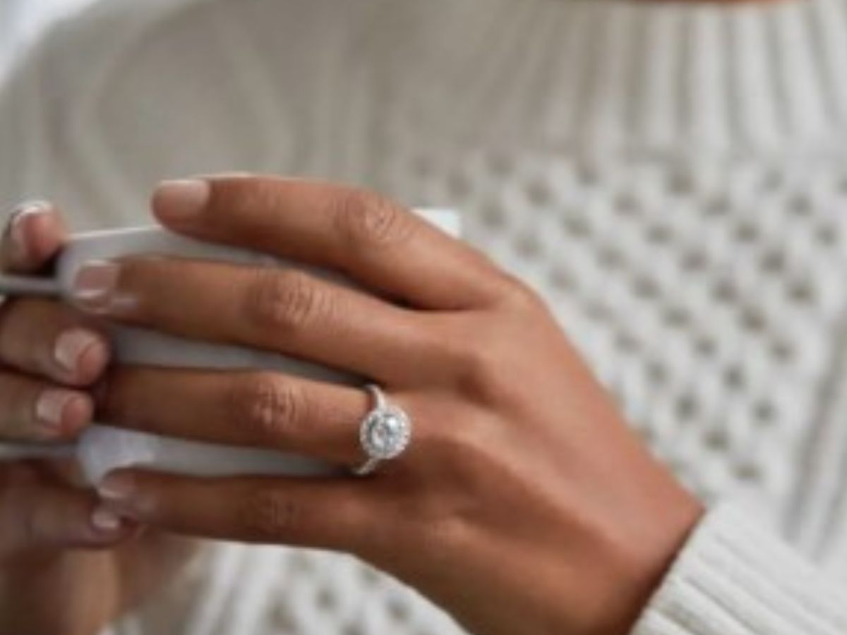 उंगली में से फंसी हुई ring निकाले /#reels #facts | Instagram