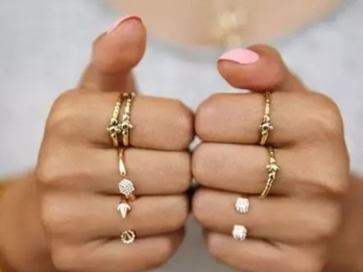 Gold ring brings good luck to these zodiac signs