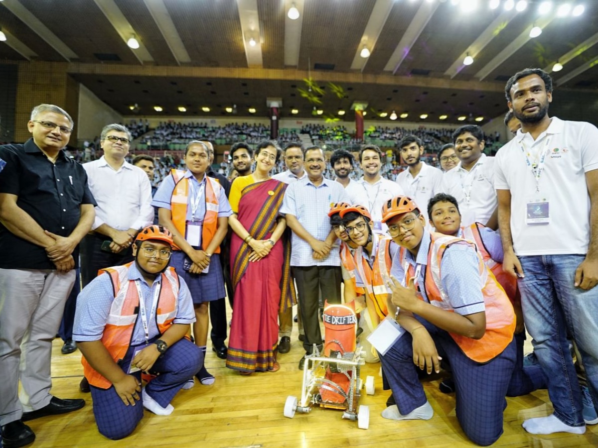 Delhi Robotics League: दिल्ली के सरकारी और प्राईवेट स्कूलों में हुआ High Tech Competition, बच्चों ने बनाया अद्भुत Robot 