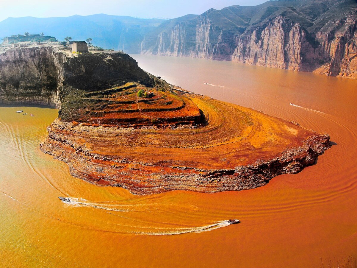 Daily GK Quiz: बताएं आखिर दुनिया में कौन सा है ऐसा इकलौता देश, जहां बहती है पीली नदी?