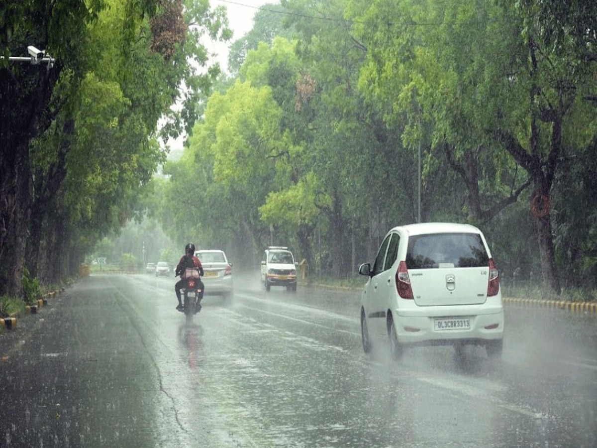 Weather Report: दिल्ली-NCR में बारिश से मौमस खुशनुमा, IMD ने इन राज्यों में भारी बारिश की दी चेतावनी