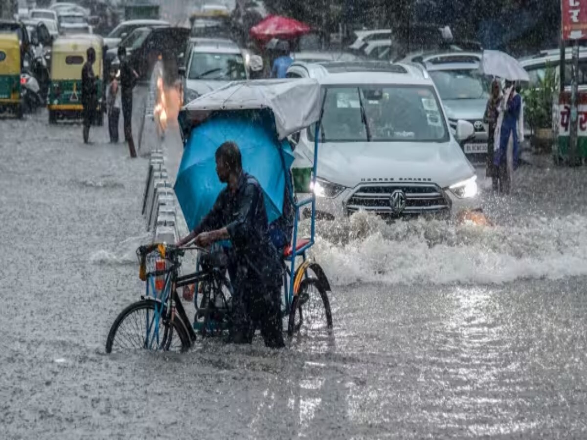 Delhi Rain: दिल्ली में बारिश के कारण जलभराव ; BJP ने कहा- इसके लिए केजरीवाल सरकार ज़िम्मेदार