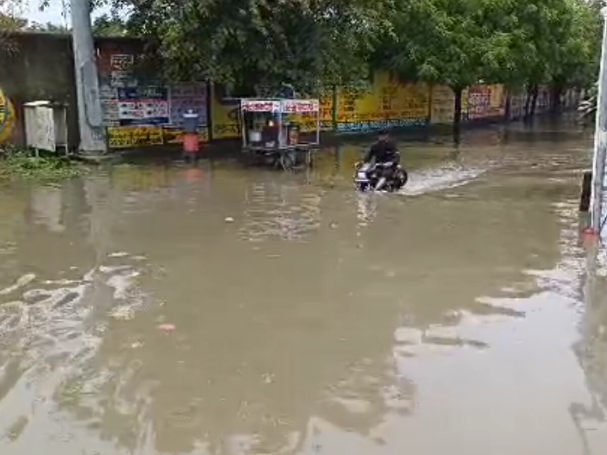 Weather Update: सोनीपत रेलवे अंडरपास में भरा 15 फीट पानी, IMD ने जारी किया येलो अलर्ट, जानें कब तक होगी दिल्ली-हरियाणा में बारिश 