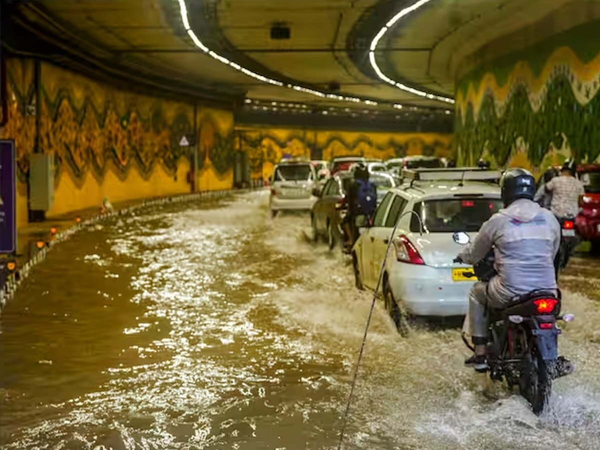 Today Rainfall: उत्तर भारत में बारिश ने बरपाया कहर, 17 ट्रेनें कैंसिल; राजधानी में ट्रैफिक प्रभावित