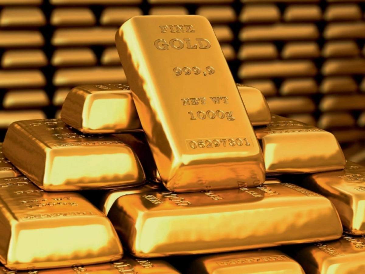 Gold Price Today: सोने के भाव में जबरदस्त गिरावट, रिकॉर्ड रेट से 2990 रुपये सस्ता बिक रहा गोल्ड