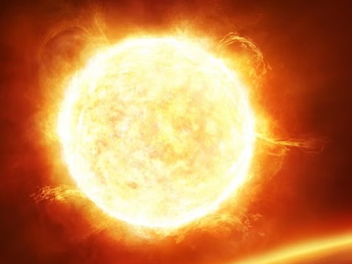Solar Storm Hit Earth! ଦୁଇ ଦିନ ମଧ୍ୟରେ ପୃଥିବୀ ପୃଷ୍ଠରେ ମାଡ଼ ହୋଇପାରେ ସୌର ମଣ୍ଡଳରେ ସୃଷ୍ଟି ଭୟଙ୍କର ଝଡ଼