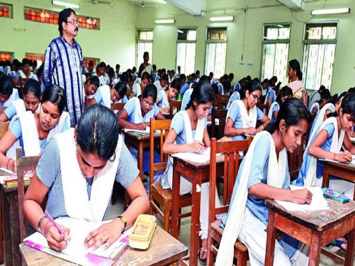 Plus II instant exam: ଆଜି ଯୁକ୍ତ ୨ ଇନଷ୍ଟାଣ୍ଟ ପରୀକ୍ଷା, ୩୨ଟି କେନ୍ଦ୍ରରେ ପରୀକ୍ଷା ଦେବେ ଏତିକି ପରୀକ୍ଷାର୍ଥୀ Plus II instant exam: ଆଜି ଯୁକ୍ତ ୨ ଇନଷ୍ଟାଣ୍ଟ ପରୀକ୍ଷା, ୩୨ଟି କେନ୍ଦ୍ରରେ ପରୀକ୍ଷା ଦେବେ ଏତିକି ପରୀକ୍ଷାର୍ଥୀ
