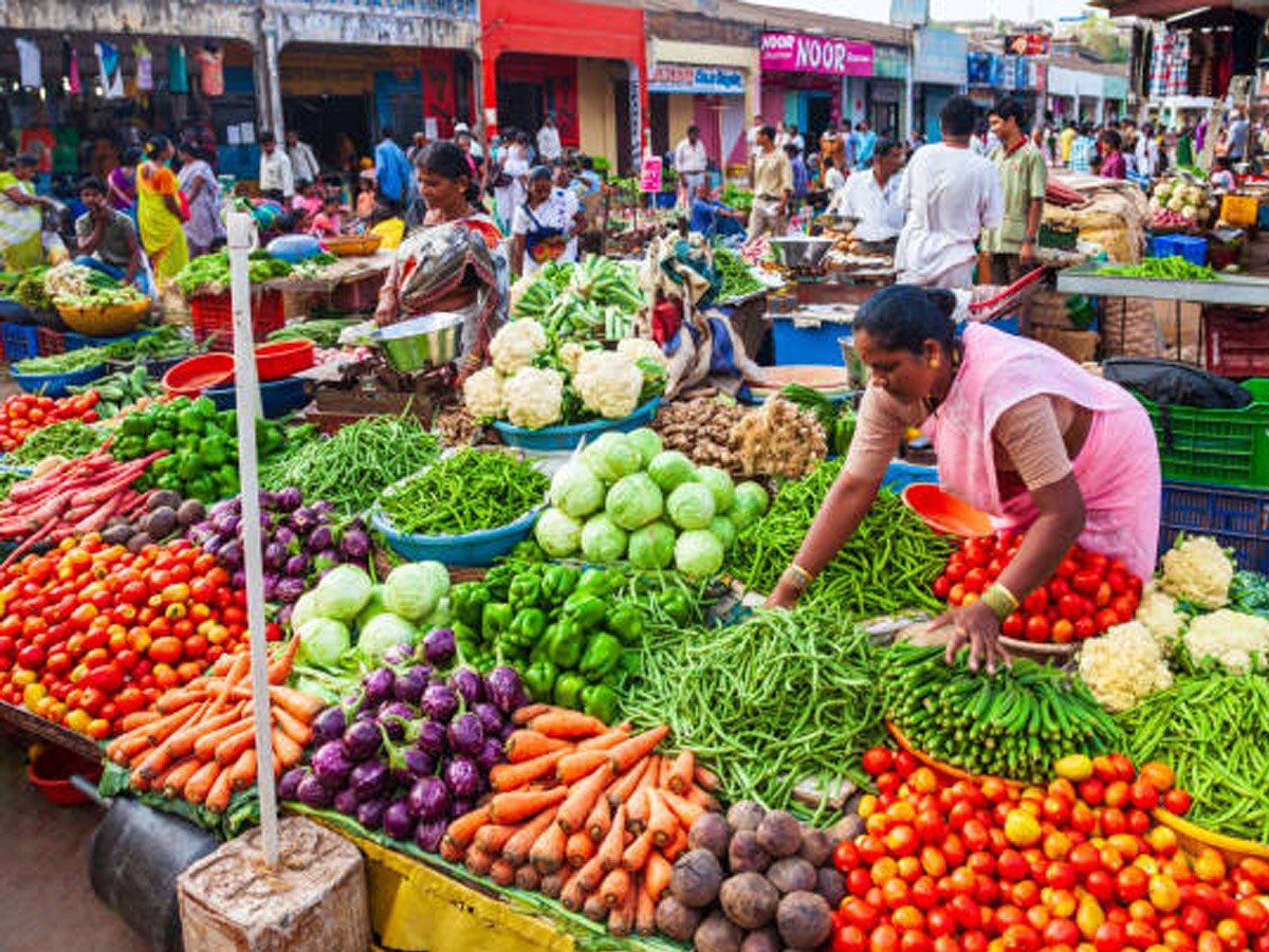 vegetables price hike: ରୋଷେଇ ଘର ମହଙ୍ଗା ମାଡ଼: ବନ୍ୟା ପାଇଁ ହୁ' ହୁ' ହୋଇ ବଢିଗଲା ପରିବା ଦର; ଜାଣନ୍ତୁ ଓଡ଼ିଶାରେ କଣ ରହିଛି ସ୍ଥିତି