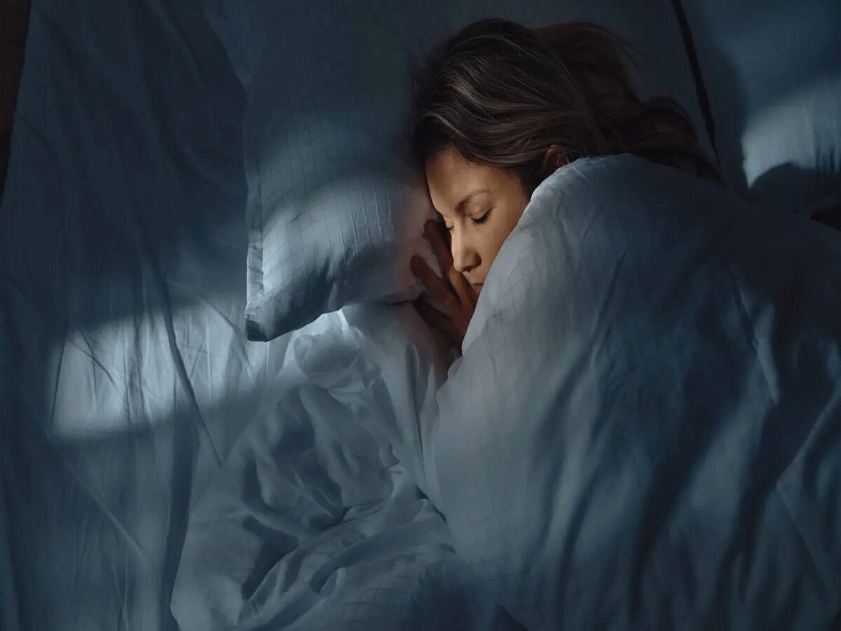 Better Sleep At Night: रात को सोने से पहले कर लें ये उपाय, सुबह मूड रहेगा फ्रेश