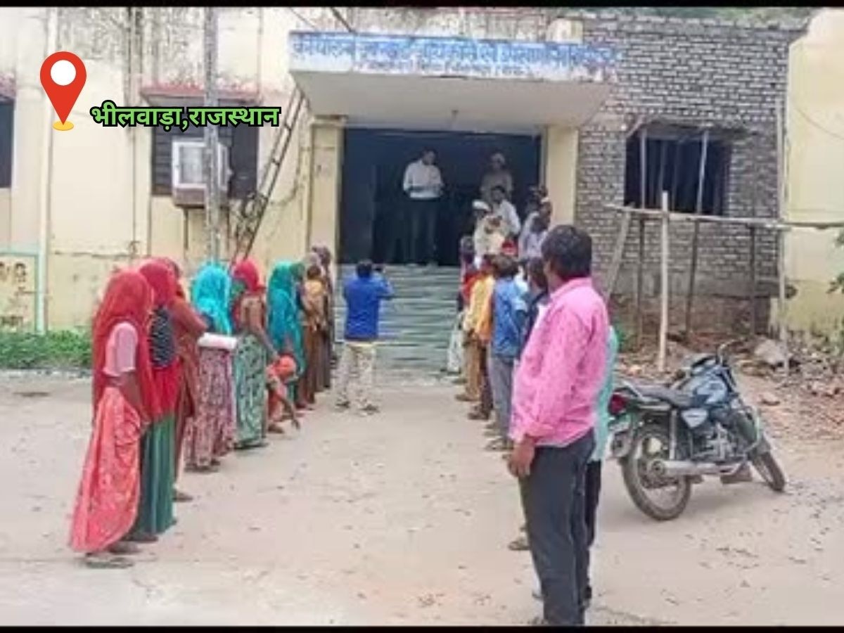 Bhilwara news: सार्वजनिक सम्पत्ति पर कब्जा, ग्रामवासियों ने उपखंड अधिकारी को दिया ज्ञापन