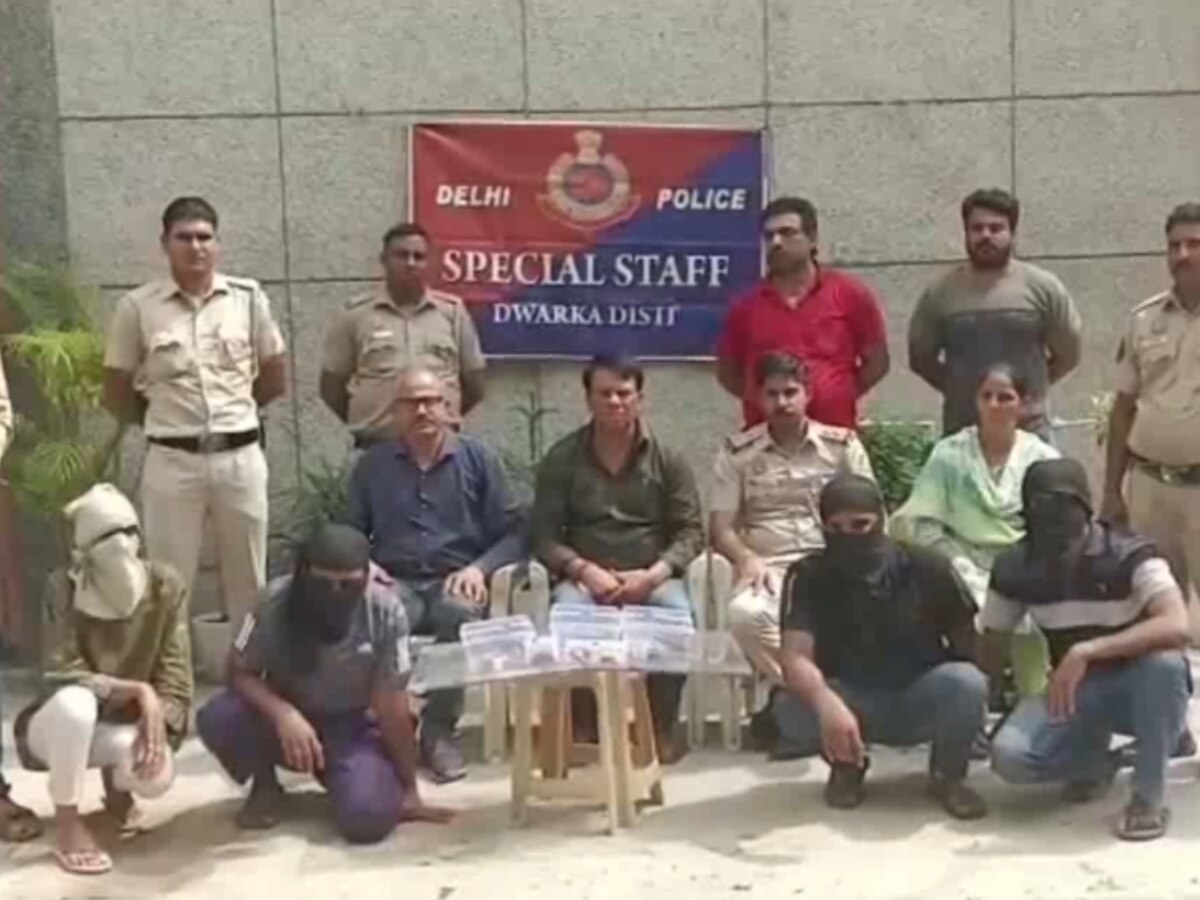 Delhi Crime: द्वारका में ज्वेलर से कैश लूट मामले की गुत्थी सुलझी, युवती और उसके बॉयफ्रेंड समेत 4 गिरफ्तार
