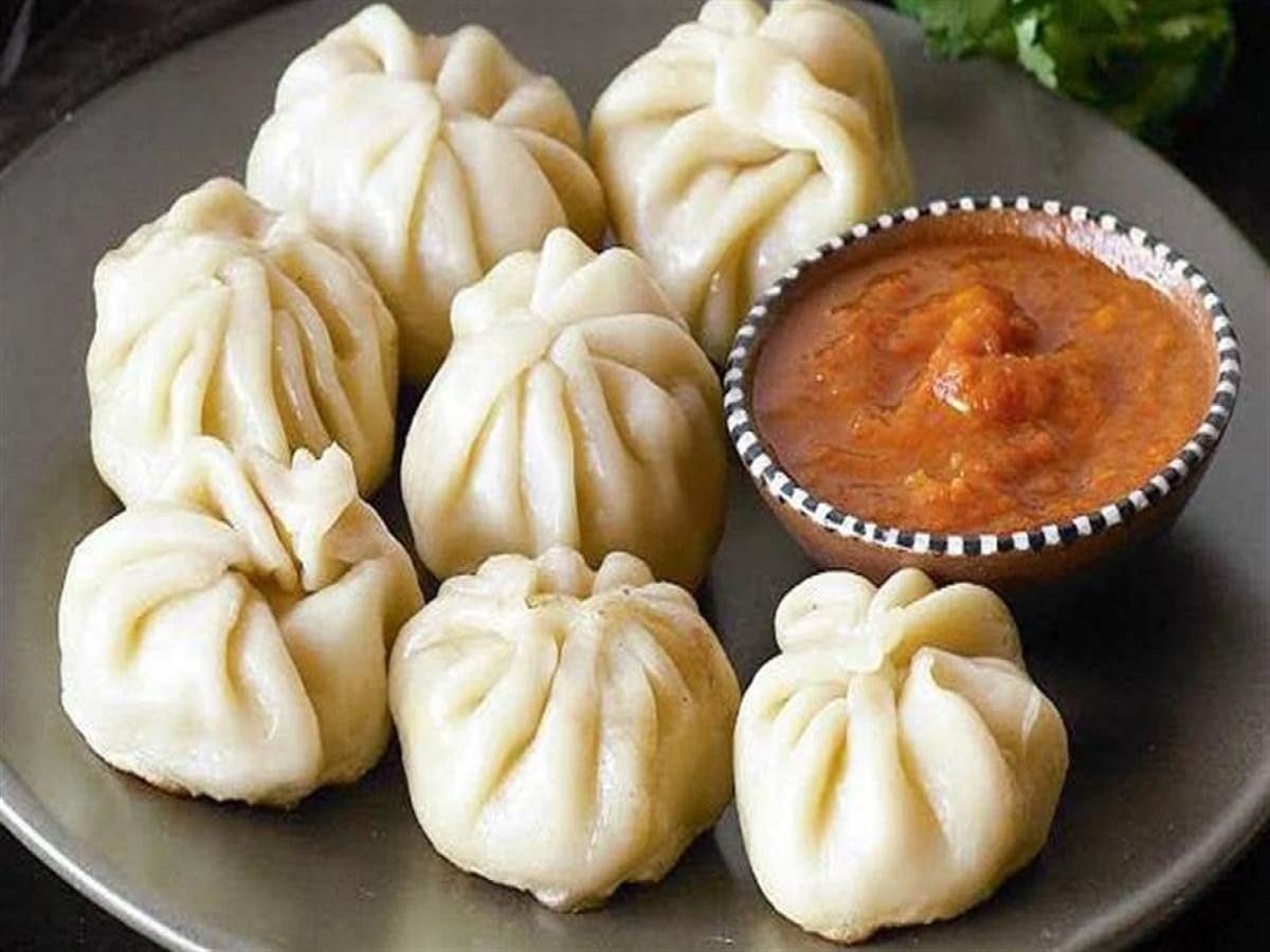 Chinese Food: मोमोज खाने का चैलेंज ले गई युवक की जान, परिजनों ने दोस्तों पर लगाया हत्या का आरोप