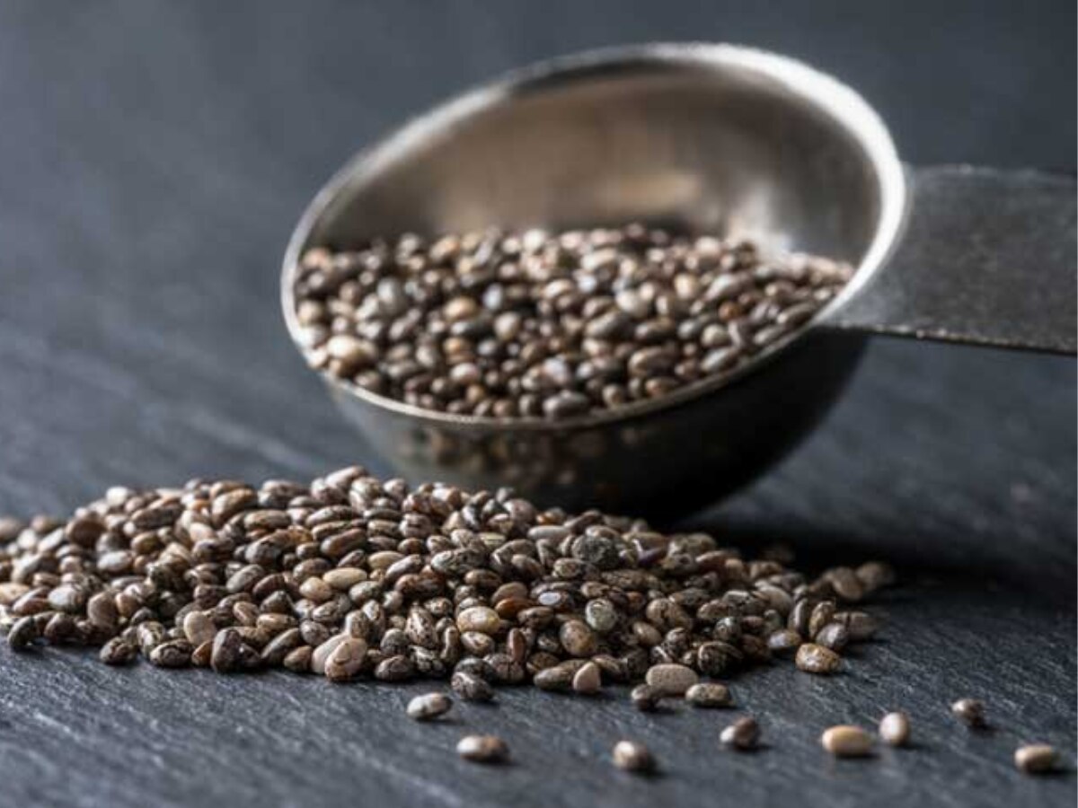 Chia Seed Benefits in hindi for glowing skincare weight loss tips