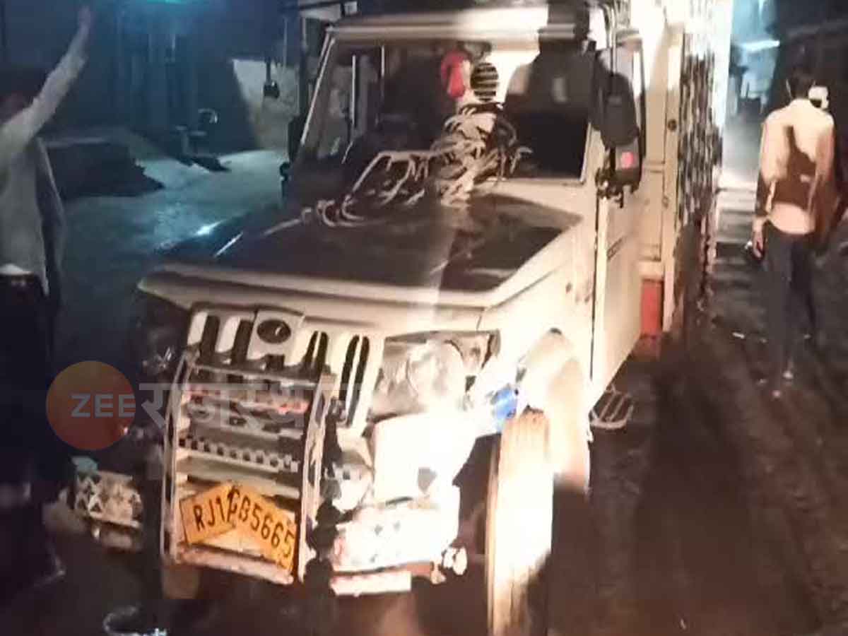 Dholpur News Drunken Truck Driver Created Ruckus On Bari Road First Hit Garbage Vehicle Then Hit 