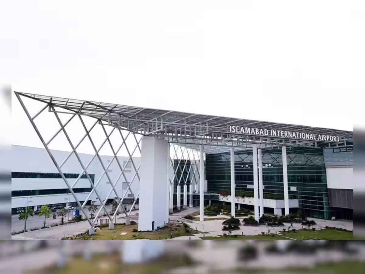 पाकिस्तान आर्थिक बदहाली का नहीं ढूंढ पा रहा हल, सरकार ने अब इस्लामाबाद एयरपोर्ट लगाया दांव पर