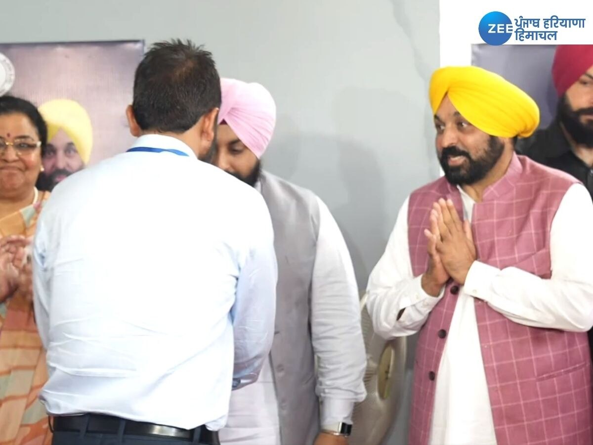 Punjab News: ਪੰਜਾਬ ਦੇ 72 ਸਕੂਲਾਂ ਦੇ ਪ੍ਰਿੰਸੀਪਲ ਸਿੰਗਾਪੁਰ ਲਈ ਹੋਏ ਰਵਾਨਾ; CM ਮਾਨ ਅਤੇ ਸਿੱਖਿਆ ਮੰਤਰੀ ਨੇ ਦਿੱਤੀਆਂ ਸ਼ੁਭ ਕਾਮਨਾਵਾਂ 