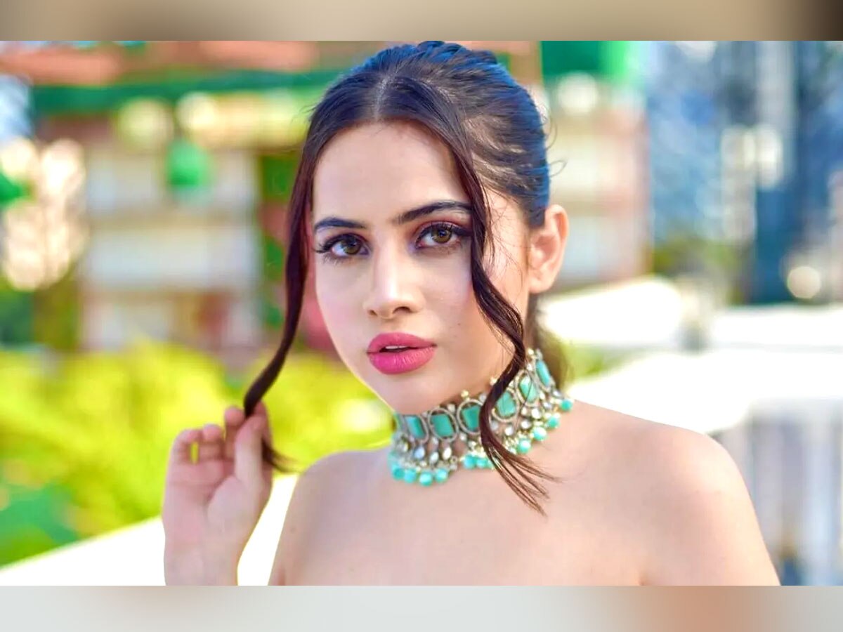 Javaed Rajesthan entertainment news Urfi Javed most revealing dress bold video viral in ...