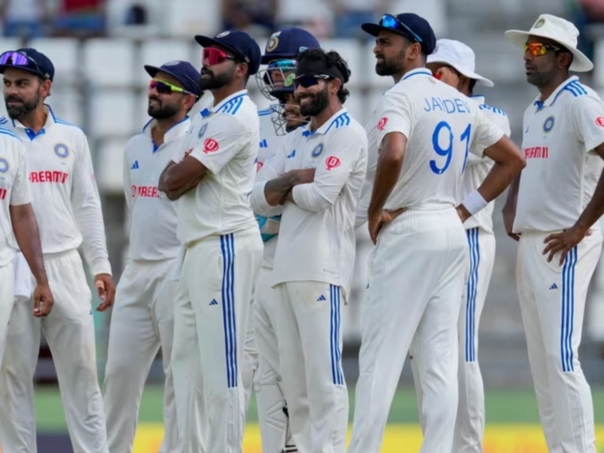 IND vs WI: कैरेबियाई बल्लेबाजों को आउट करने में इंडियन बॉलिंग अटैक के छूटे पसीने, मुकेश कुमार को पहला टेस्ट विकेट मिला