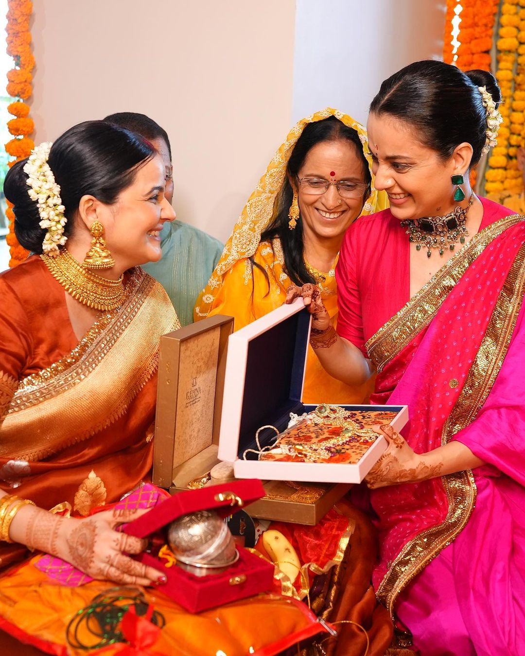 भाभी को दिया महंगा हार