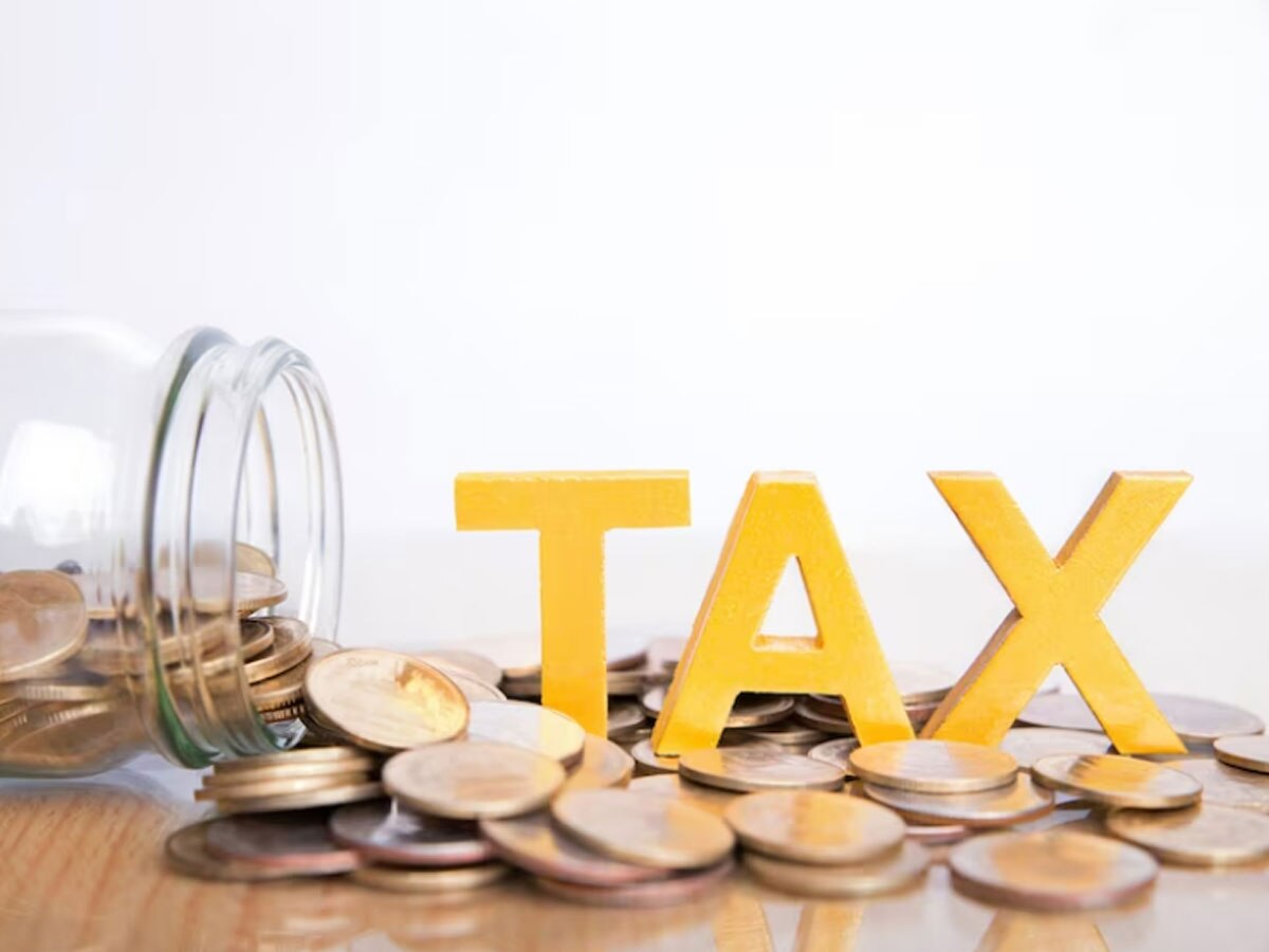 Income Tax Day 2023: दिन भर काम करके मेहनत से कमाया पैसा, बावजूद इसके क्यों भरना होता है इनकम पर टैक्स?