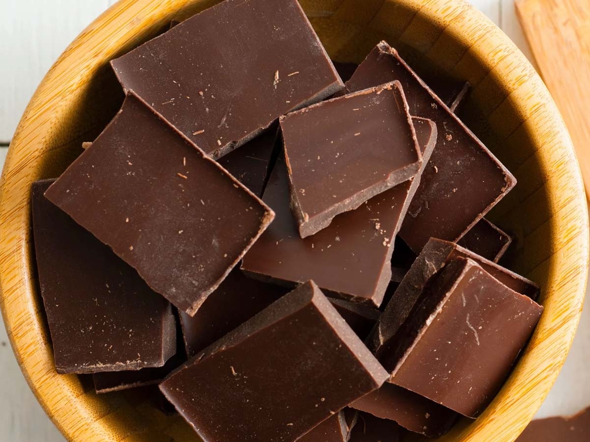 Dark Chocolate health benefits Dark Chocolate Skin Benefits जी भर कर