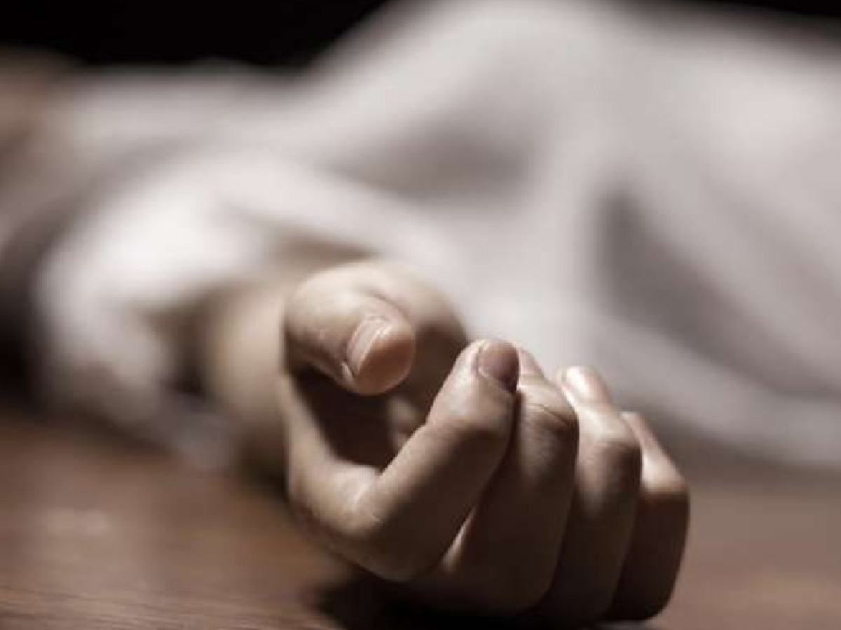 MP News: इंदौर में होटल के कमरे में नवविवाहित जोड़ों ने की आत्महत्या, चेक आउट नहीं करने पर हुआ खुलासा 