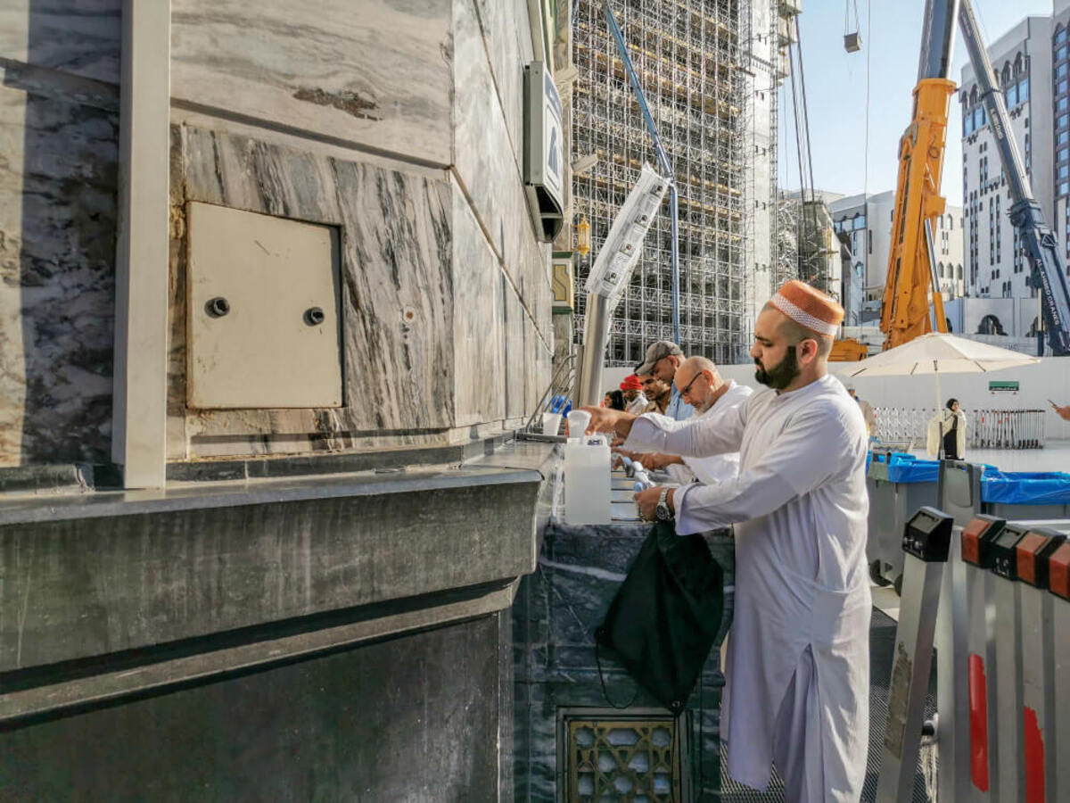Aab e Zamzam: ଆବ ଏ ଜମଜମ କ #39 ଣ? ହଜ ଯାତ୍ରା କରୁଥିବା ମୁସଲମାନ କାହିଁକି ଏହାକୁ Aab e Zamzam: ଆବ ଏ ଜମଜମ କ #39 ଣ? ହଜ ଯାତ୍ରା କରୁଥିବା ମୁସଲମାନ କାହିଁକି ଏହାକୁ