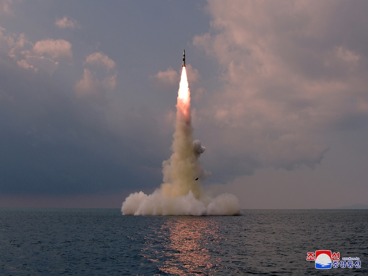 North Korea Missile Test: एक बार फिर किम जोंग उन ने किया ट्विन बैलिस्टिक मिसाइल टेस्ट, सिर्फ सनक या जरूरत