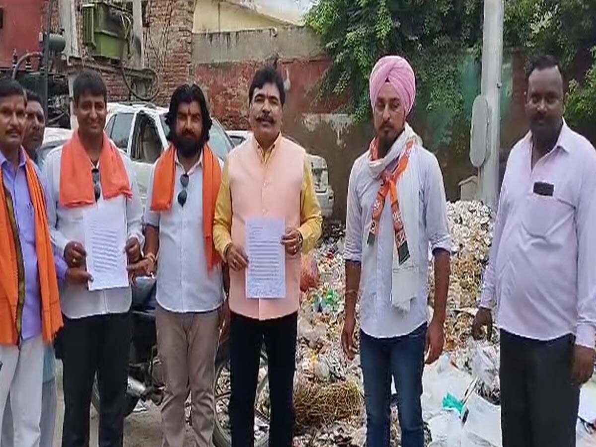 Alwar News: विधायक के खिलाफ रामगढ़ थाने पर मुकदमा दर्ज, लोगों की सुनी गई समस्या