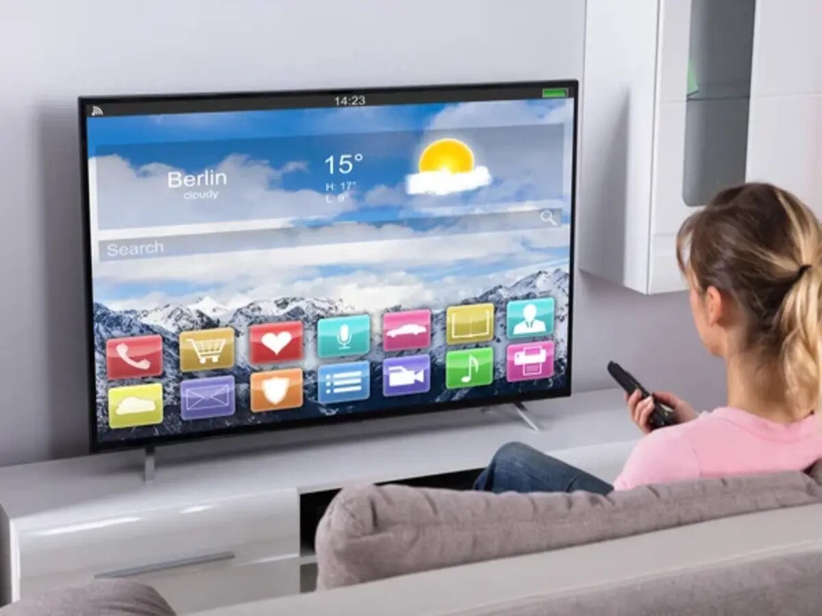 Smart TV Damaged Screen: ପାଣି ପାଇଁ ବର୍ବାଦ ହୋଇପାରେ ଟିଭି ପରଦା, କରନ୍ତୁ ନାହିଁ ଏଭଳି ଭୁଲ 