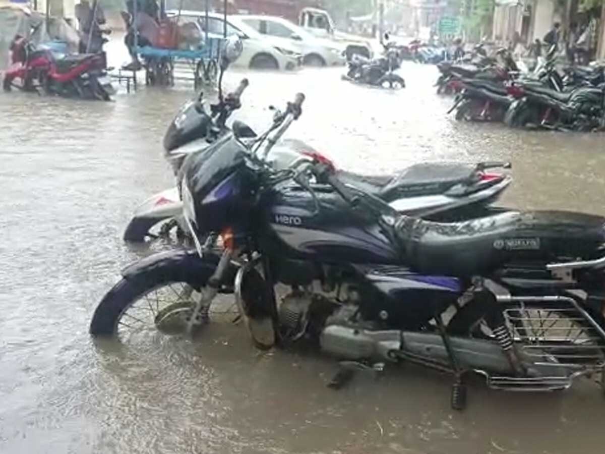  Jaipur: कोटपूतली में 3 घंटे हुई बारिश से टूटा 30 साल के रिकॉर्ड, घरों में भरा पानी