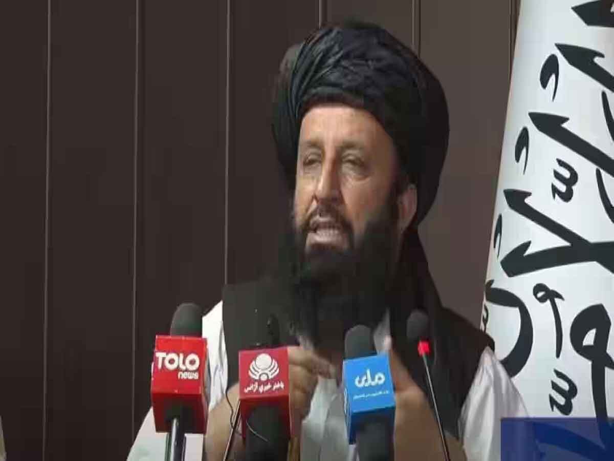 तालिबान अधिकारी ने कहा, गले की टाई ईसाई क्रॉस का प्रतीक, इसे तुरंत कर देना चाहिए खत्म