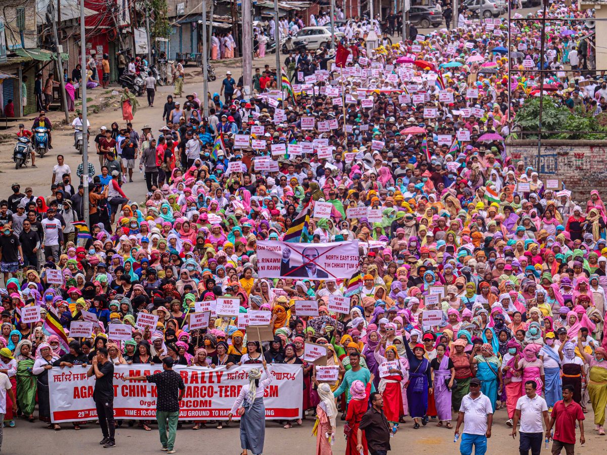 मणिपुर में मैतेई संगठन का बड़ा प्रदर्शन, लगे &#039;स्वदेशी लोगों की रक्षा करें&#039; के नारे