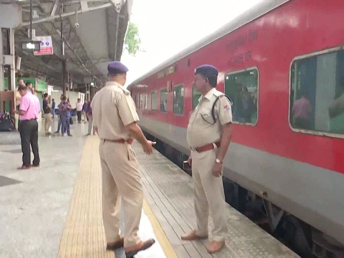 Jaipur-Mumbai Train Firing: चलती ट्रेन में फायरिंग करने वाला कॉन्स्टेबल इस बात से था नाराज, हुआ बड़ा खुलासा