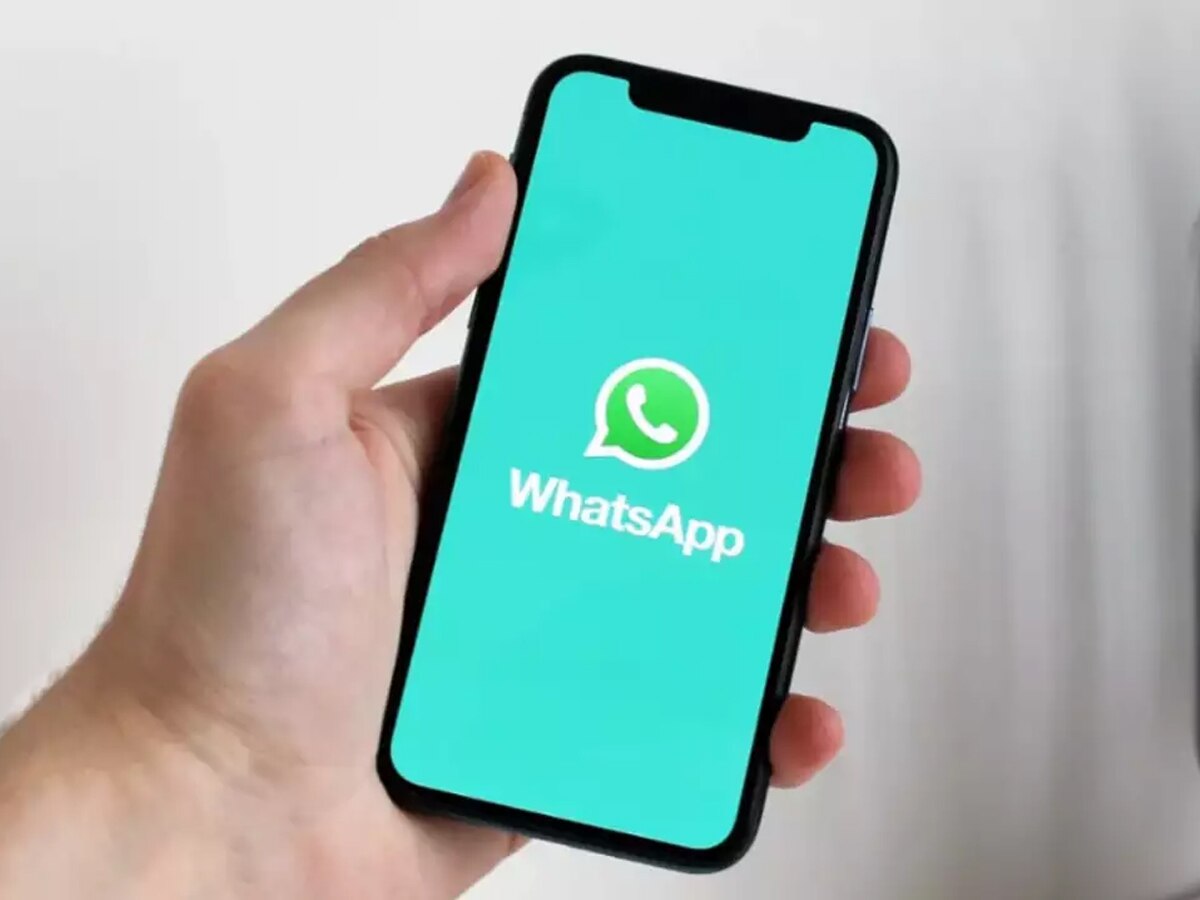WhatsApp पर तीन टिक यानी सरकार पढ़ रही है मैसेज? जानिए वायरल मैसेज की सच्चाई