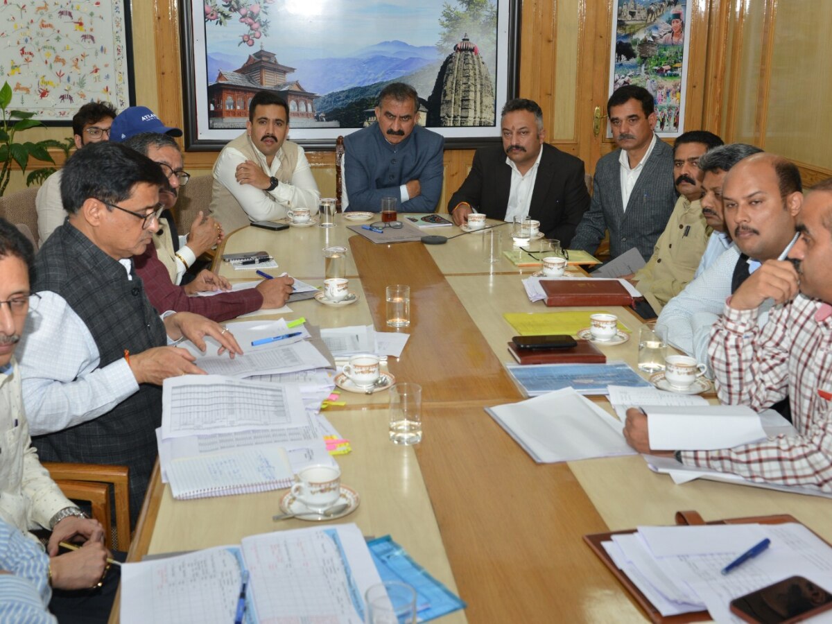 Shimla News: हिमाचल में अवरुद्ध सड़कों को बहाल करने के लिए CM सुक्खू ने 23 करोड़ रुपए देने की कही बात 