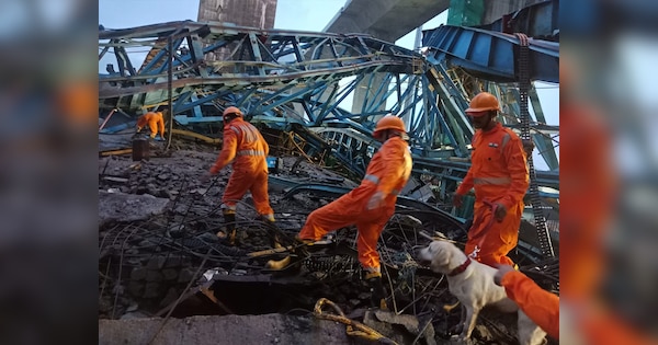 ମହାରାଷ୍ଟ୍ରରେ ଭୟଙ୍କର ଦୁର୍ଘଟଣା | Horrific accident in Maharashtra 15 ...